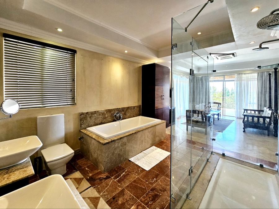 8 Bedroom Property for Sale in Waverley Free State